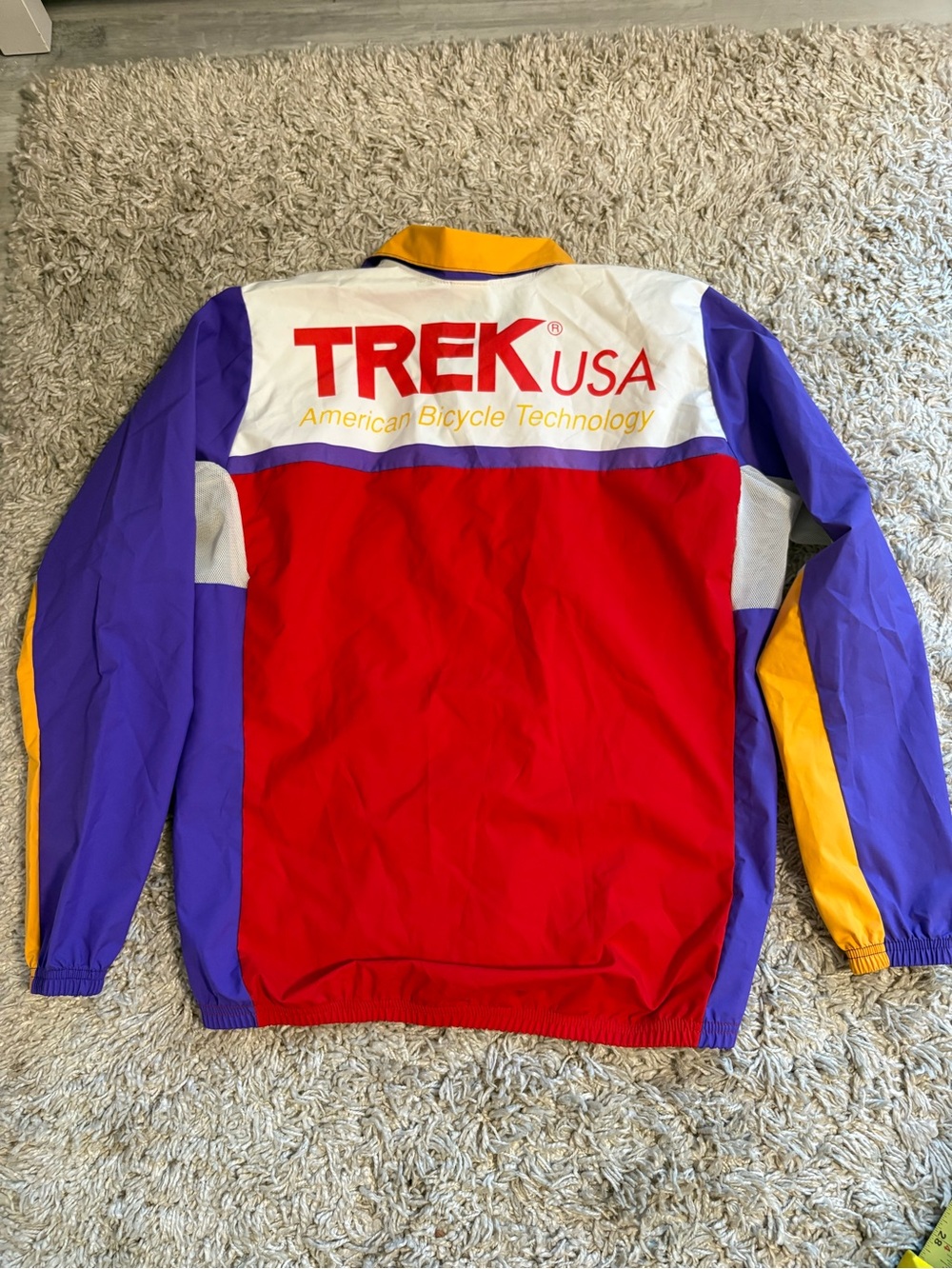 VTG Trek Brand Colorblock Gore-Tex Windbreaker Jacket, size small, EUC